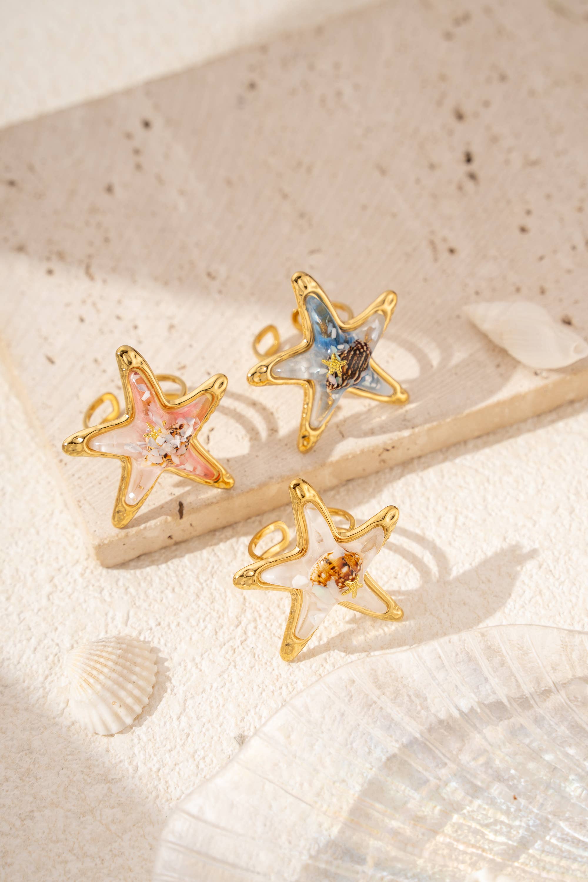 Bague étoile de mer résine doré été tendance ajustable
