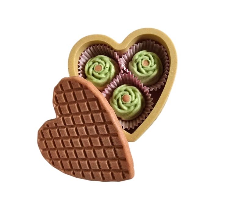 Boîte en forme de cœur avec pralines