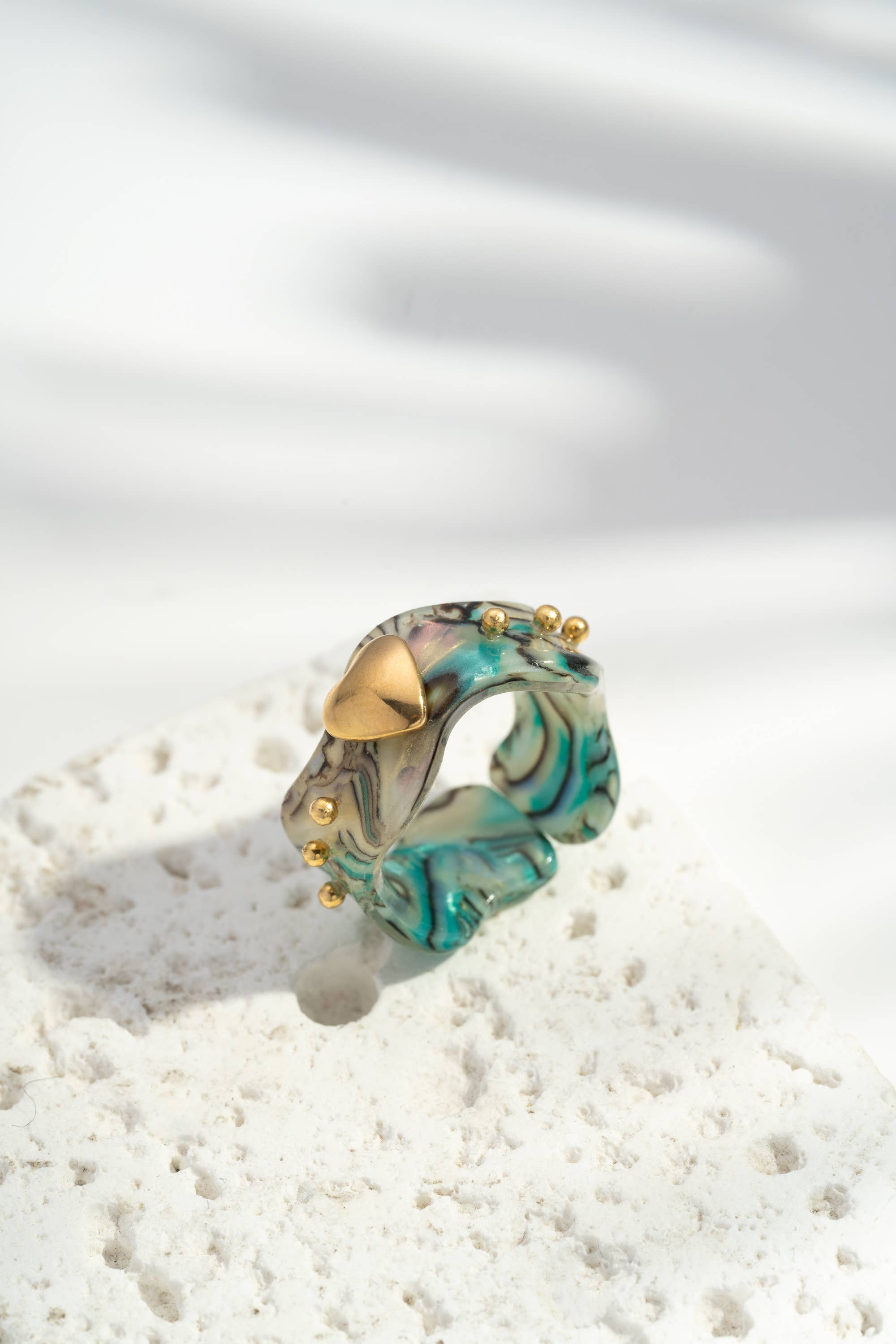 Bague résine cœur doré acier inoxydable colorée