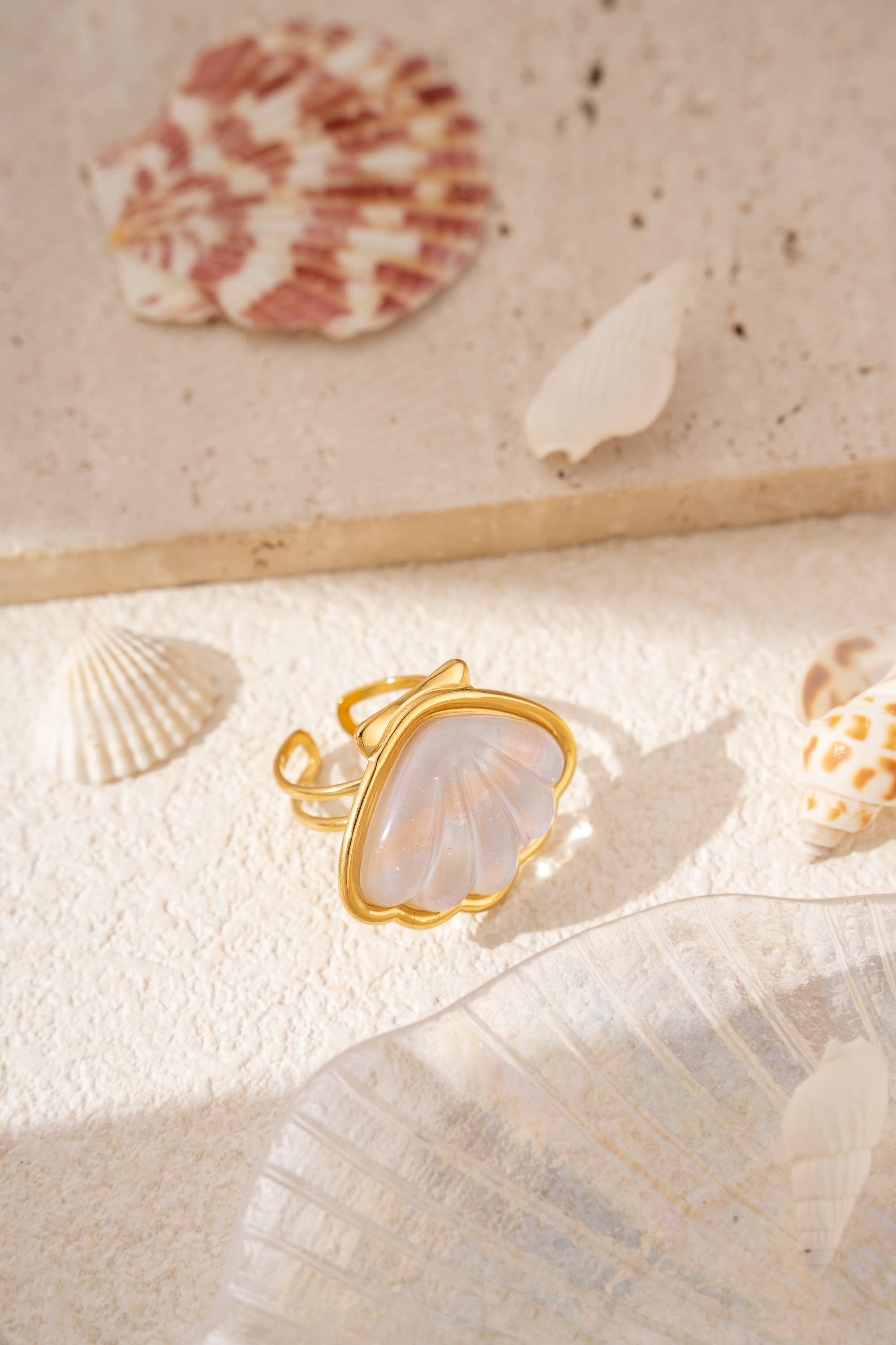 bagues coquillage résine nacrée doré été ajustables
